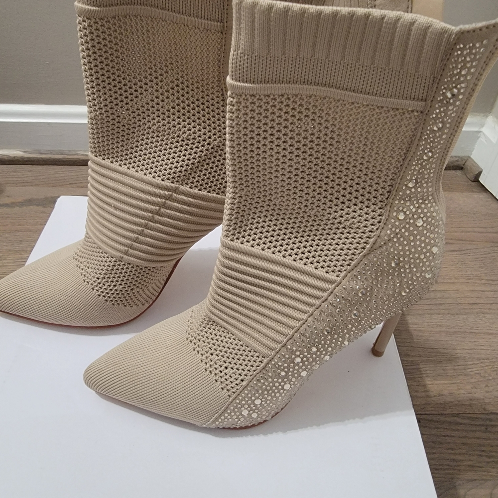 Anne Michelle Beige Knit Heeled Boots